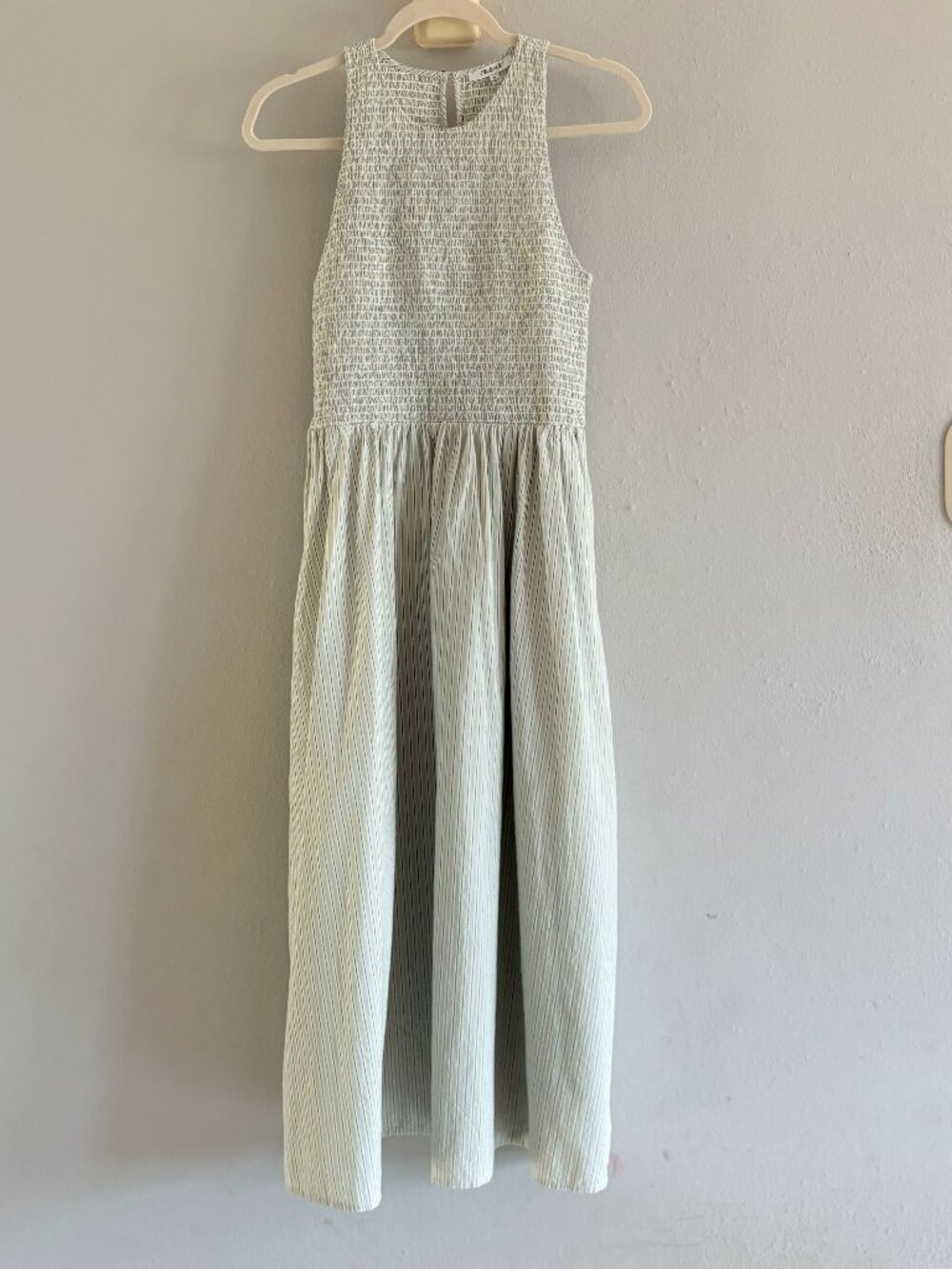 Madewell The Melody Smocked Midi Dress - Picture 4 of 9